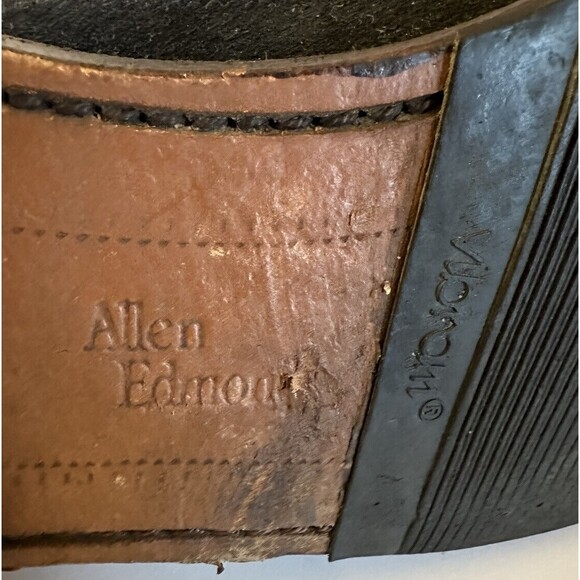 Allen Edmonds McGregor Wingtip 9.5 D Black Suede model 4559  Vibram Soles Read - Picture 13 of 13